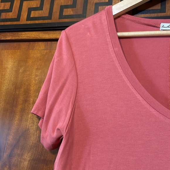 Another Love casual Women’s top Size Small short sleeve tee has front pocket NWT - Picture 11 of 15